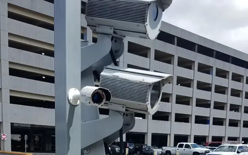 پلاک‌ خوان پارکینگی و محوطه‌ای